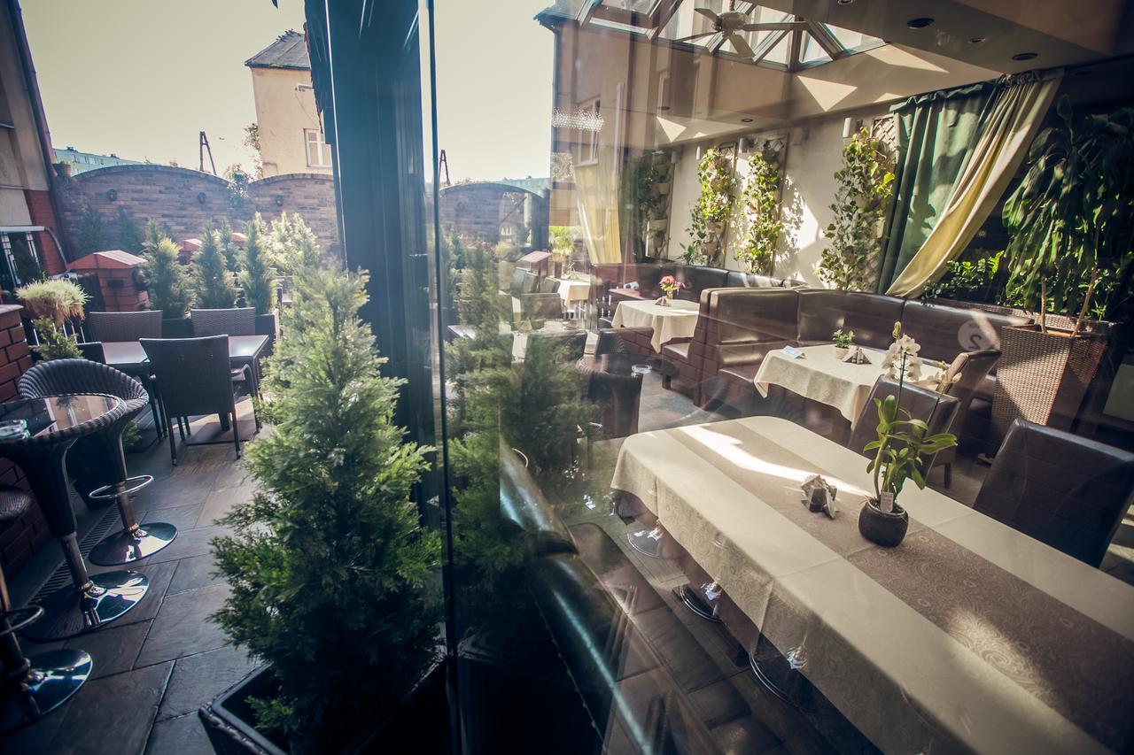 Villa Garden Kutno Centrum Exterior photo